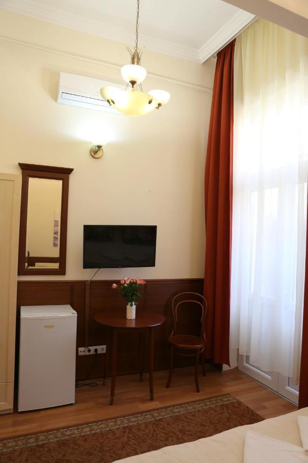 Peterfia Panzio Hotel Debrecen Luaran gambar
