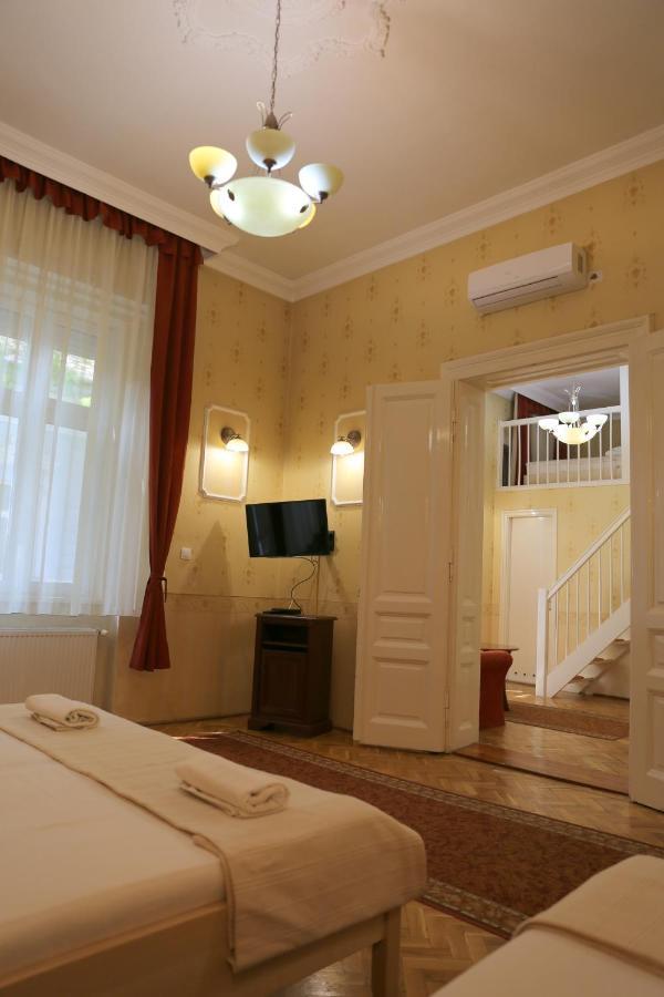 Peterfia Panzio Hotel Debrecen Luaran gambar