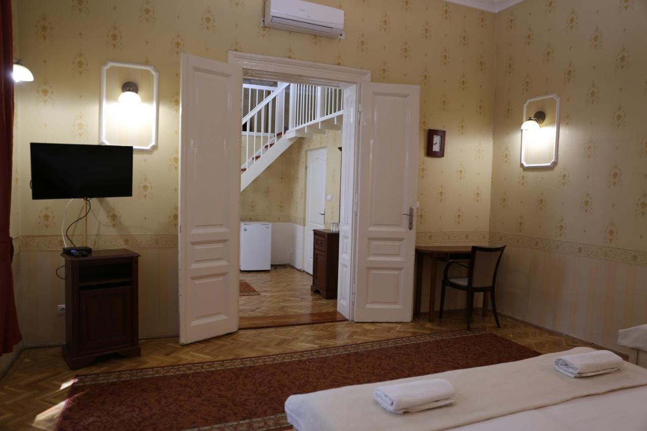 Peterfia Panzio Hotel Debrecen Luaran gambar