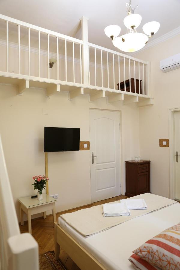Peterfia Panzio Hotel Debrecen Luaran gambar