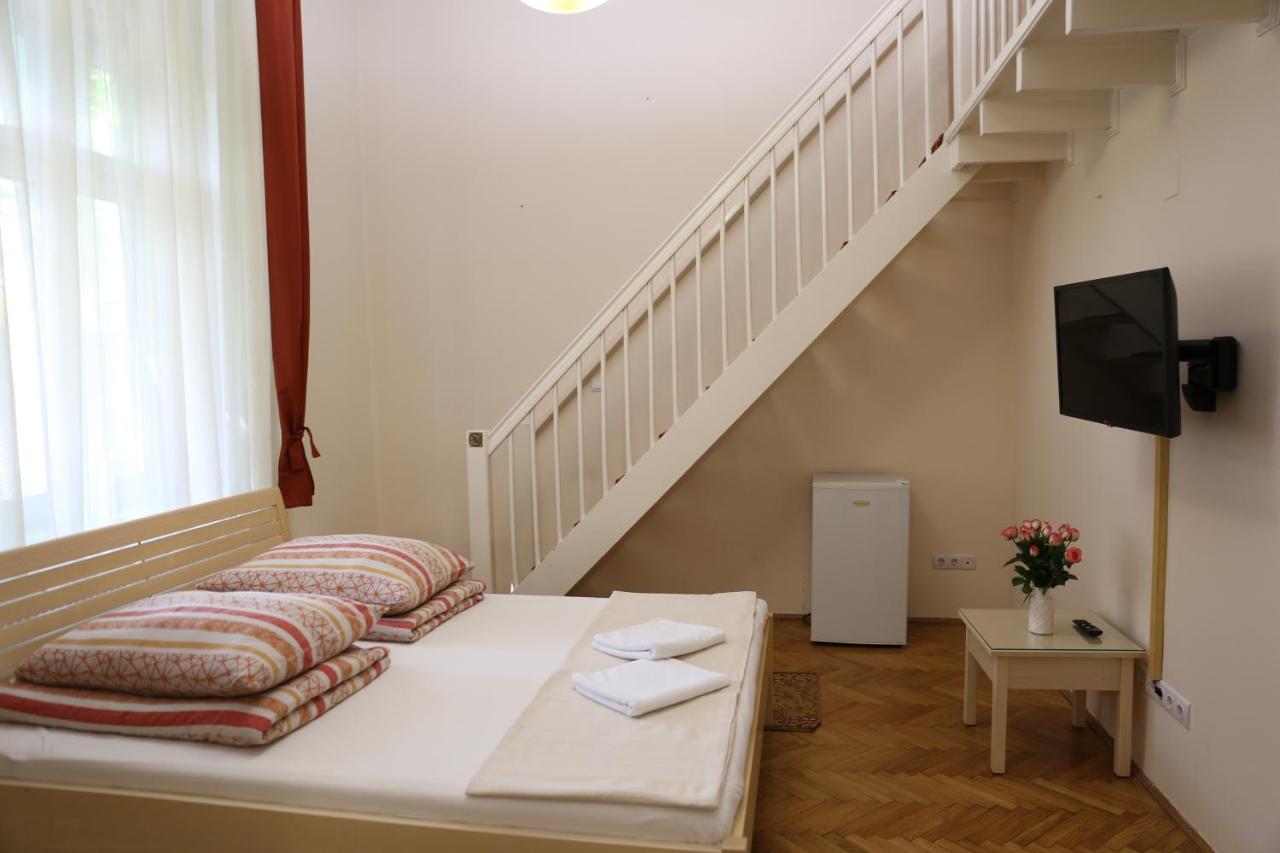 Peterfia Panzio Hotel Debrecen Luaran gambar