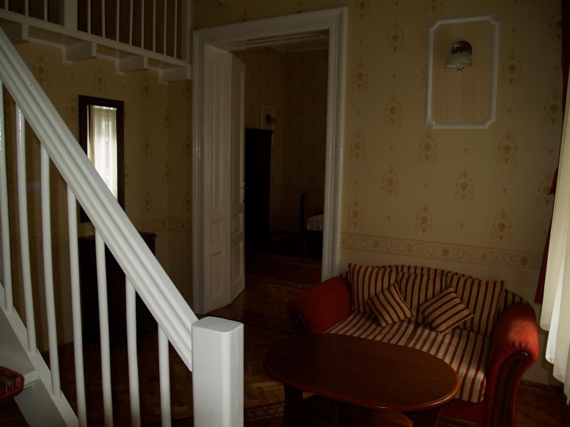 Peterfia Panzio Hotel Debrecen Luaran gambar