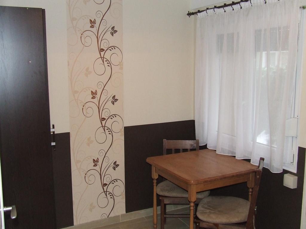 Peterfia Panzio Hotel Debrecen Luaran gambar