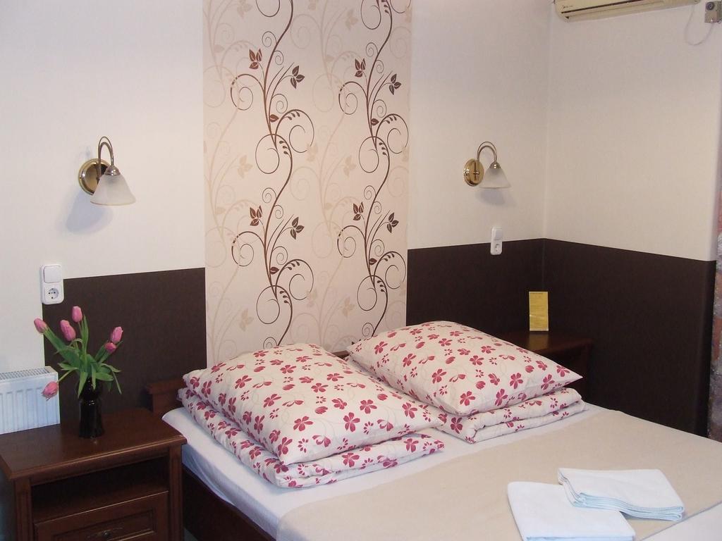 Peterfia Panzio Hotel Debrecen Luaran gambar