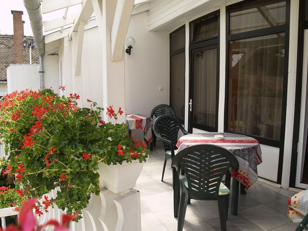 Peterfia Panzio Hotel Debrecen Bilik gambar